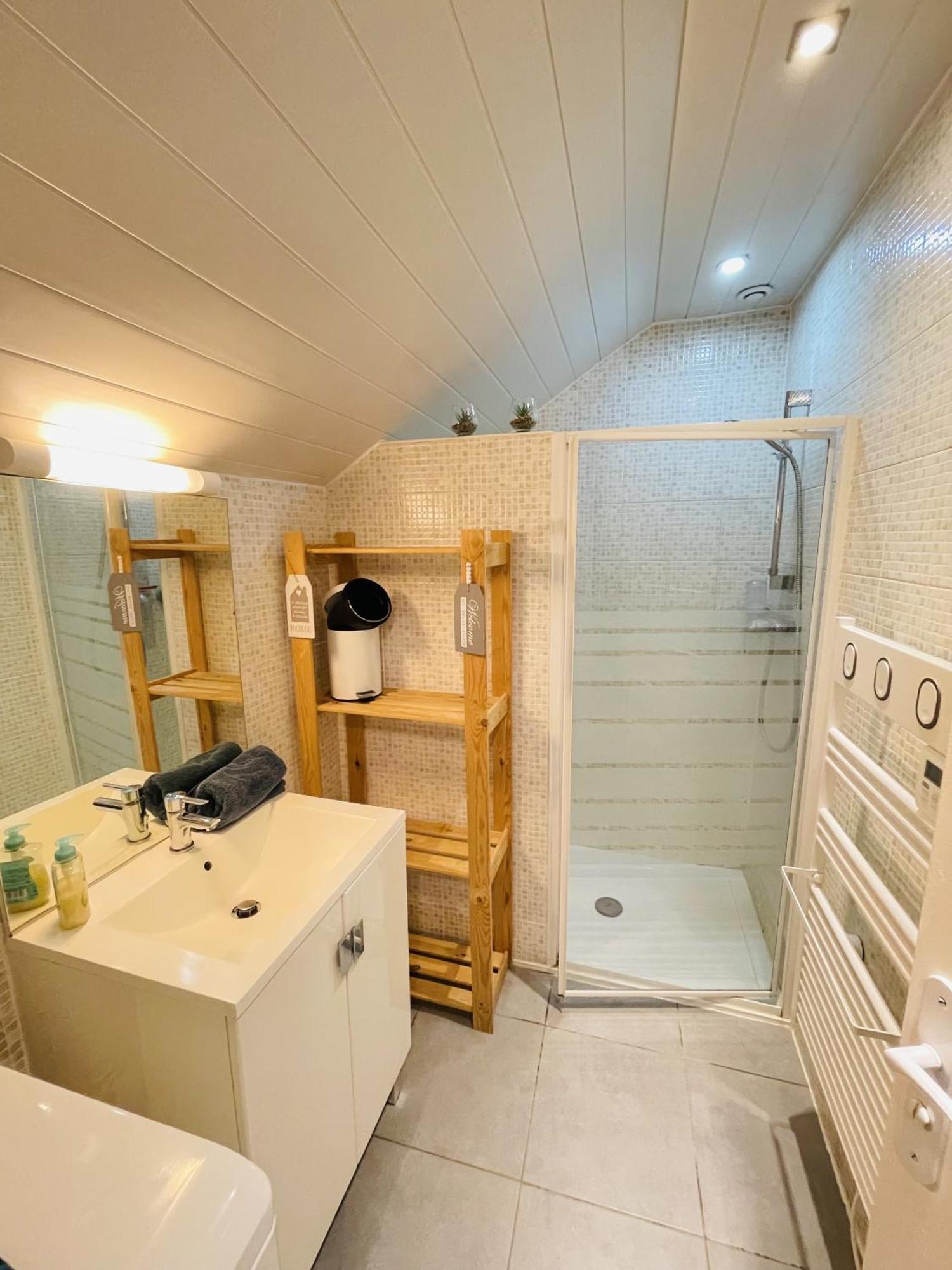 Saint-Laurent-d'Andenay Le Lodge Spa מראה חיצוני תמונה