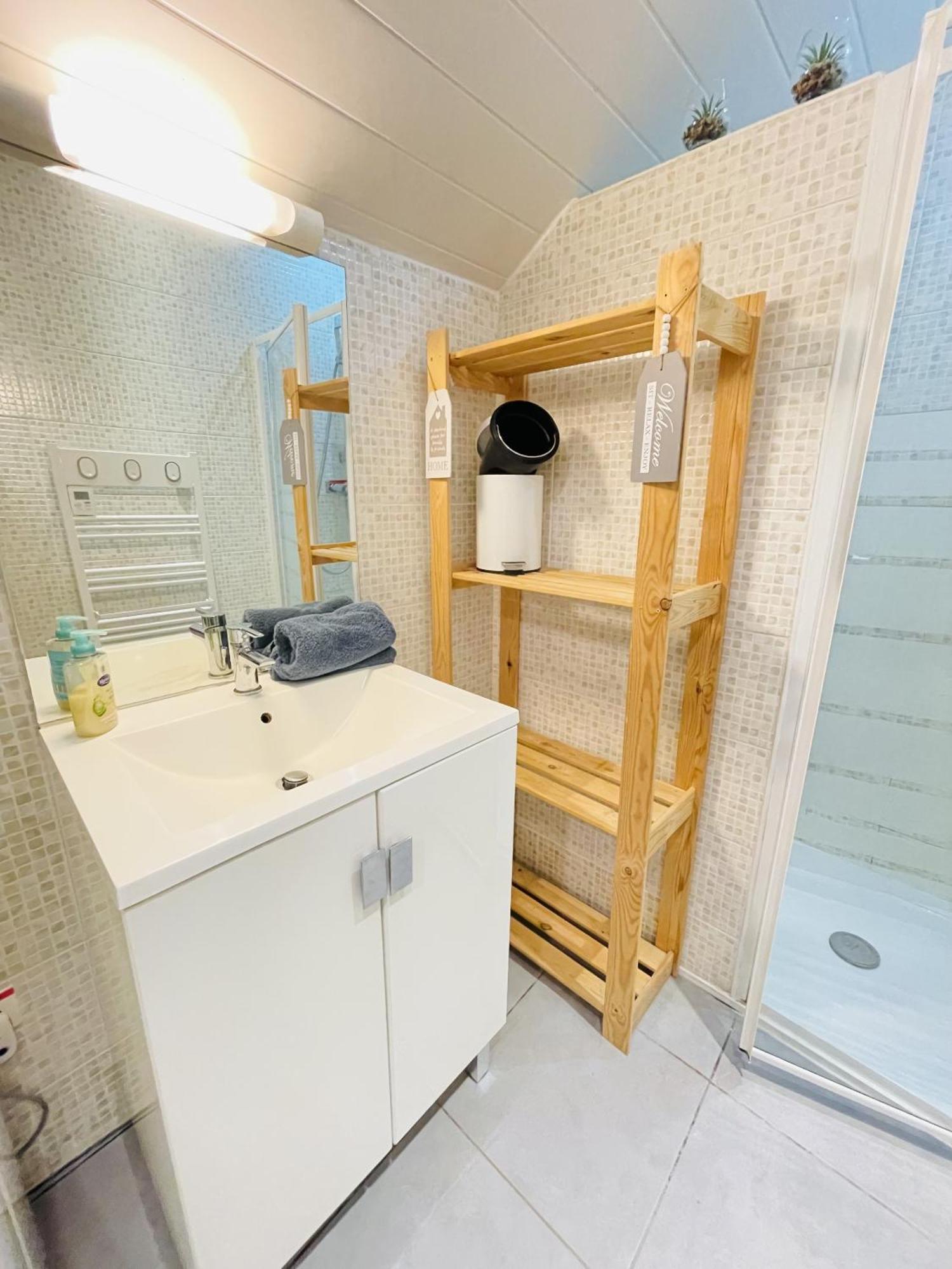 Saint-Laurent-d'Andenay Le Lodge Spa מראה חיצוני תמונה