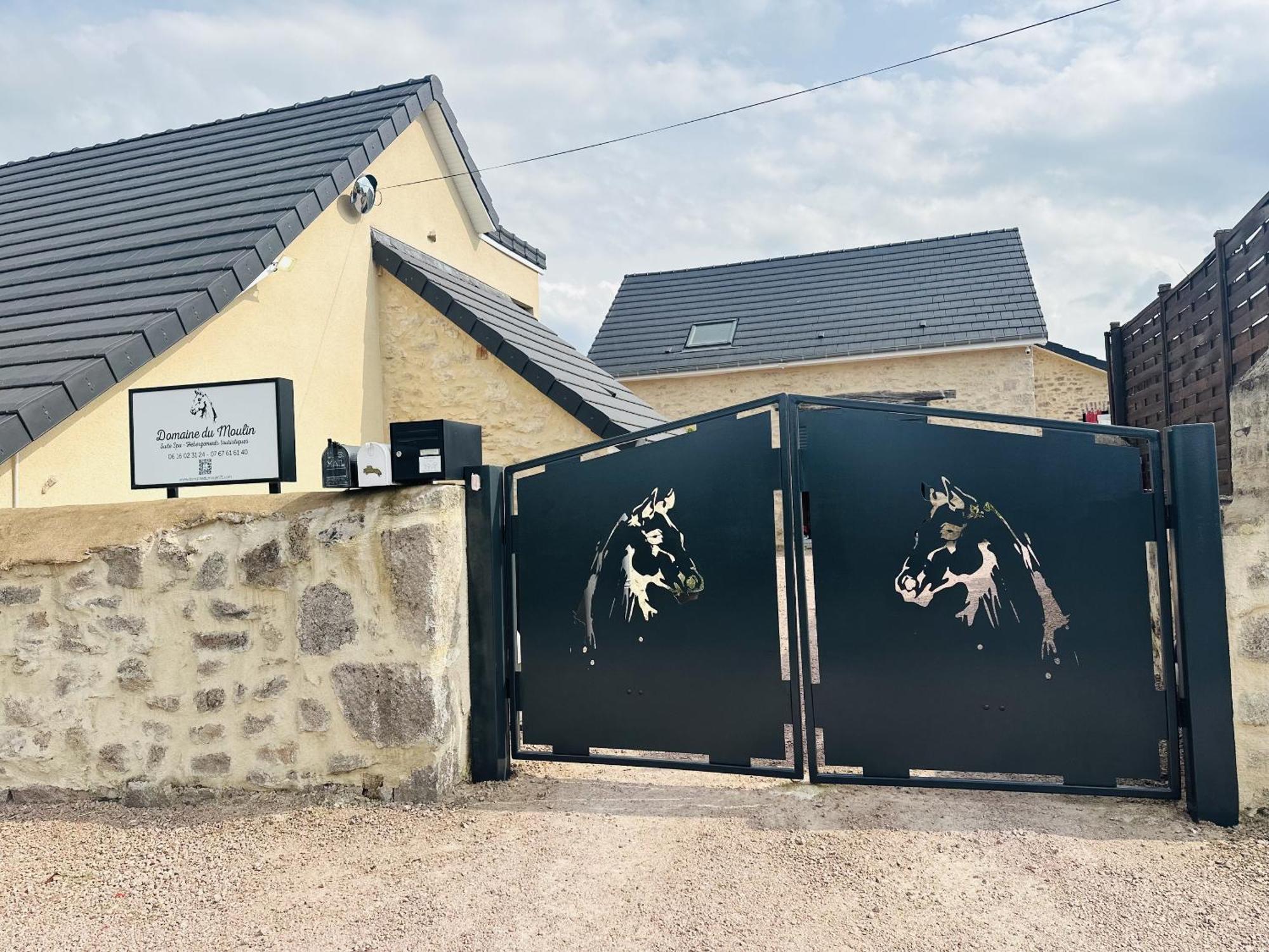 Saint-Laurent-d'Andenay Le Lodge Spa מראה חיצוני תמונה